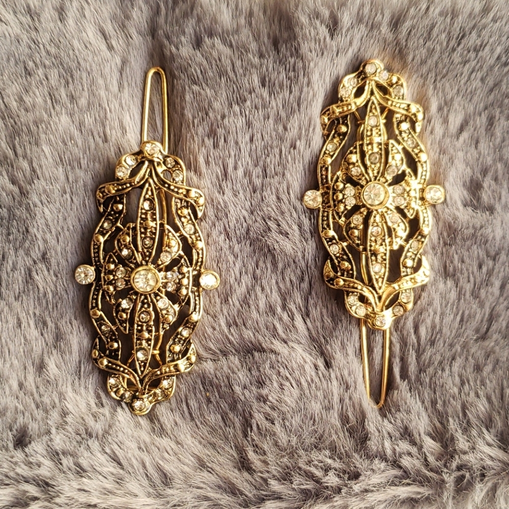 Gold hair pins